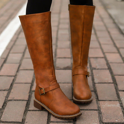 Elegante und detaillierte stützende Stiefel