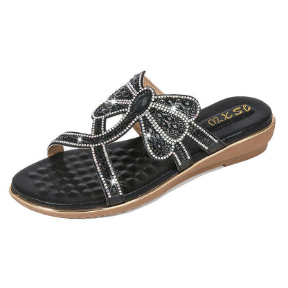 Bequeme Sommersandalen gekleidet