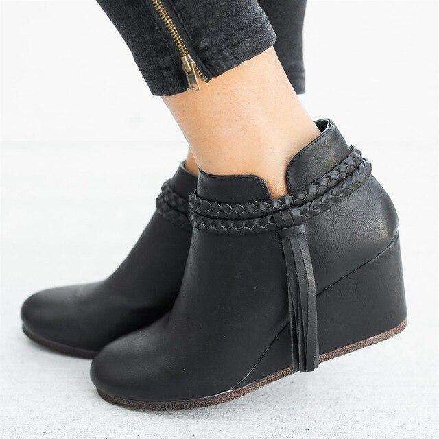 Zeitlose und unterstützende orthopädische Stiefel