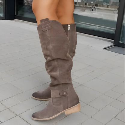 Modische und stützende orthopädische Stiefel