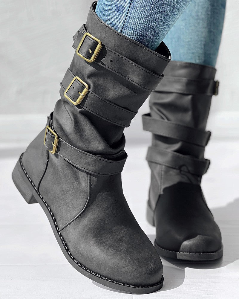 Stylische und stützende orthopädische Stiefel