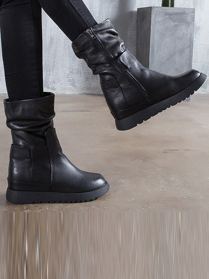 Moderne und stützende orthopädische Stiefel