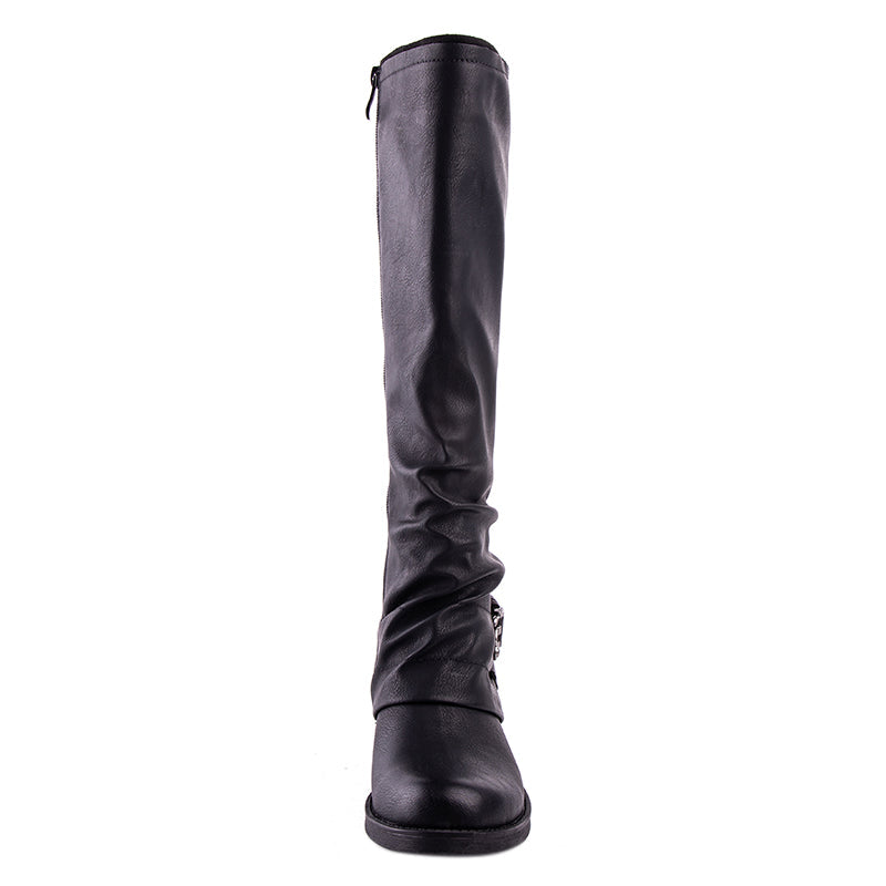 Elegante und detaillierte stützende Stiefel