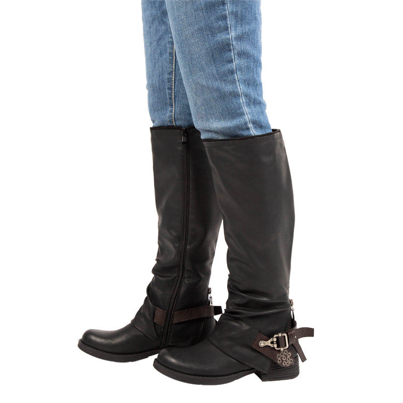 Elegante und detaillierte stützende Stiefel