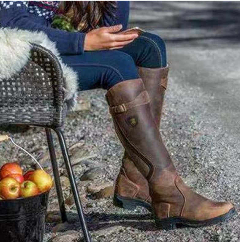 Stylische und stützende orthopädische Stiefel