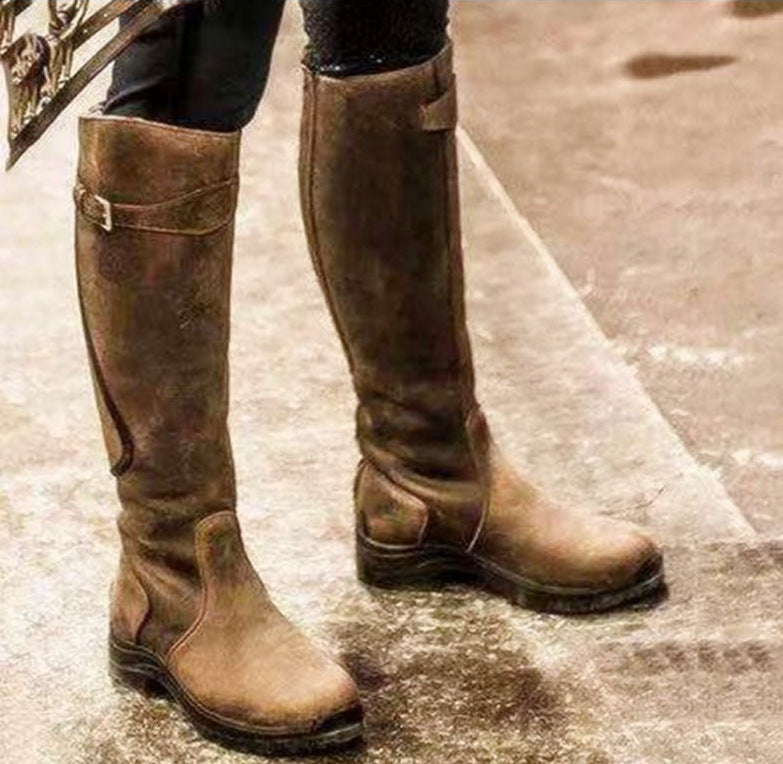 Stylische und stützende orthopädische Stiefel