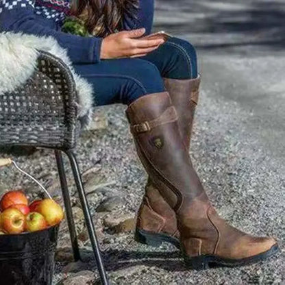 Stützende und modische orthopädische Stiefel