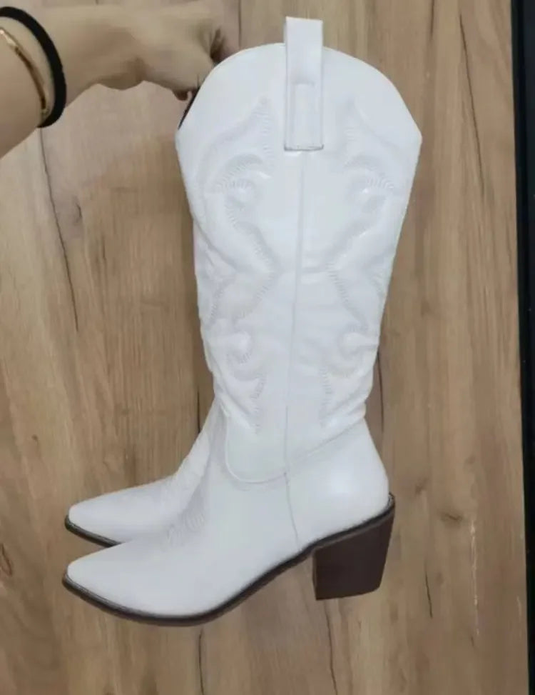 Bequeme und vielseitige orthopädische Stiefel