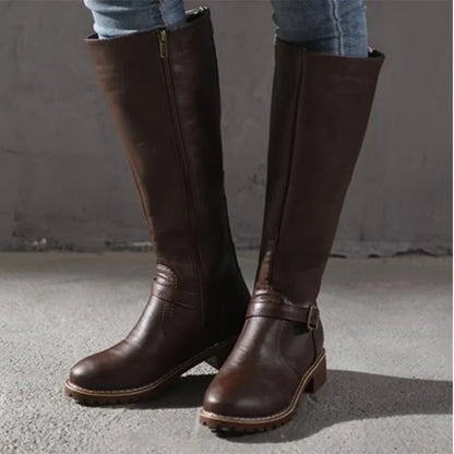 Stylische und stützende orthopädische Stiefel