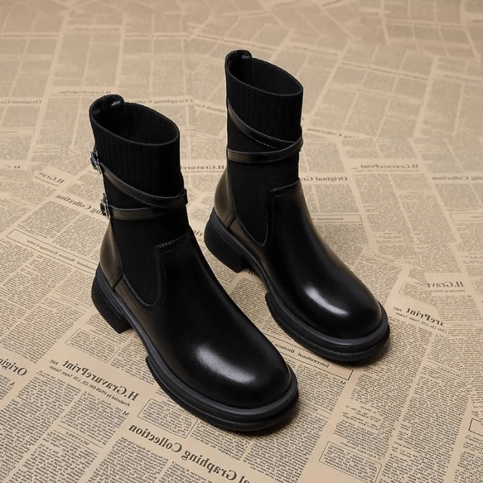 Stützende und modische orthopädische Stiefelette