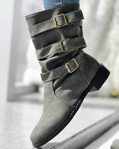 Stylische und stützende orthopädische Stiefel