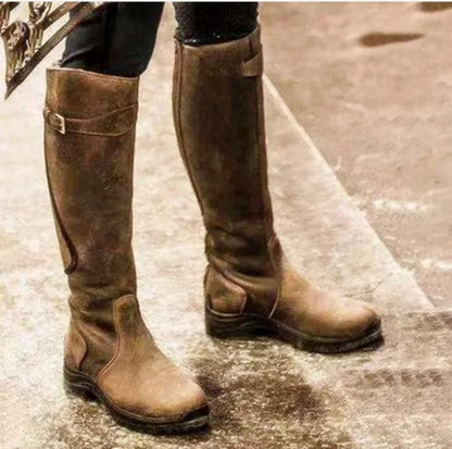 Stützende und trendige orthopädische Stiefel